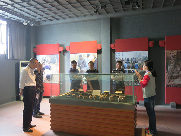 四川万源市文广局来宝应交流学习