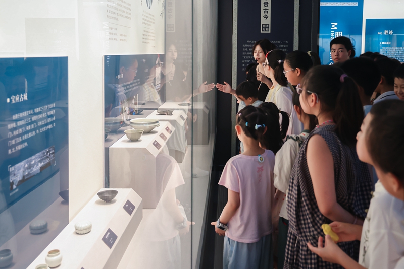 宝应博物馆“馆藏荷韵 扇间寻踪”主题活动圆满落幕