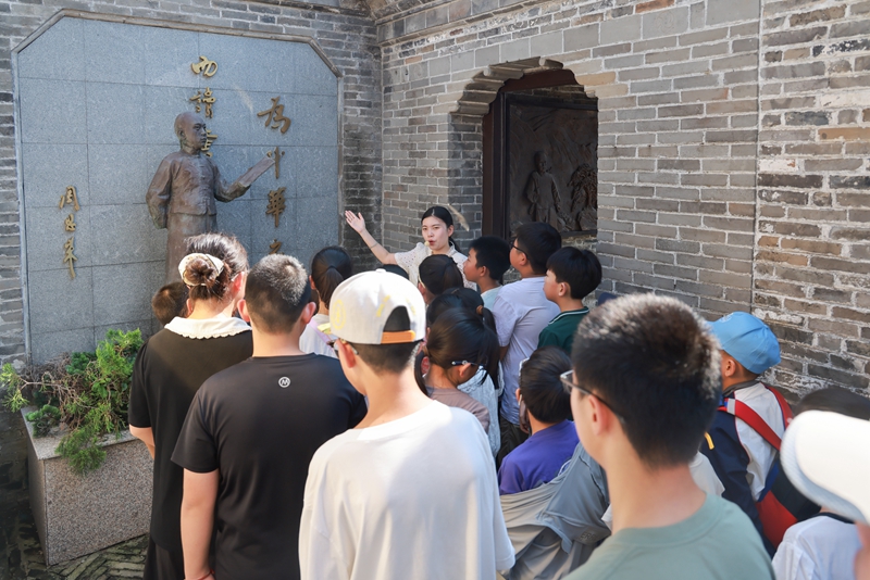 红船领航新时代 少年筑梦向未来 ——宝应周恩来少年读书处暑期研学实践活动圆满收官