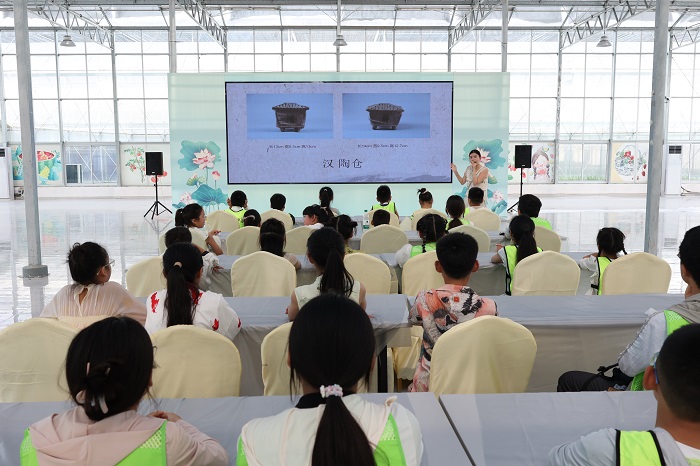 宝应博物馆成功举办“处暑·鸭灯浮水佑丰年”——馆藏文物与节气主题研学活动